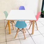 Set Infantil COREVA — Mesa Montessori + 4 Sillas Eames Pastel